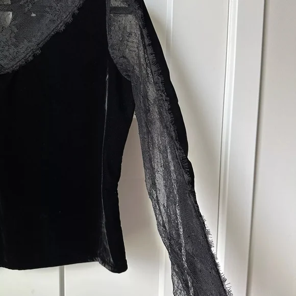 Blue and White Fitted Long Sleeve Blouse with Mandarin Collar - Picture 7 of 10